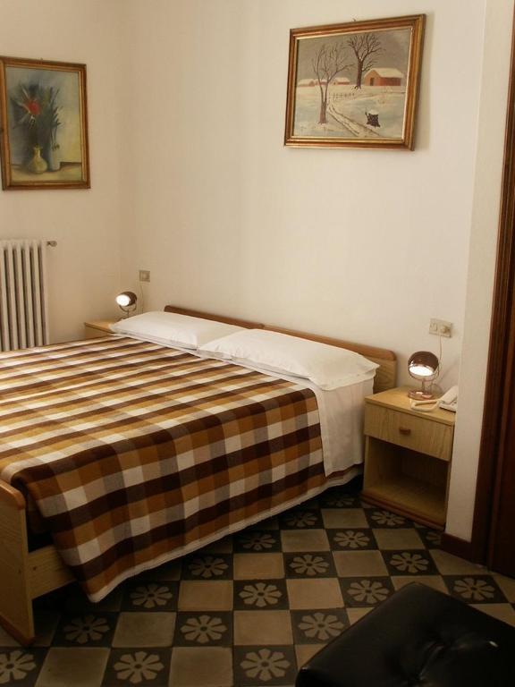 Albergo Corona Salsomaggiore Terme Phòng bức ảnh