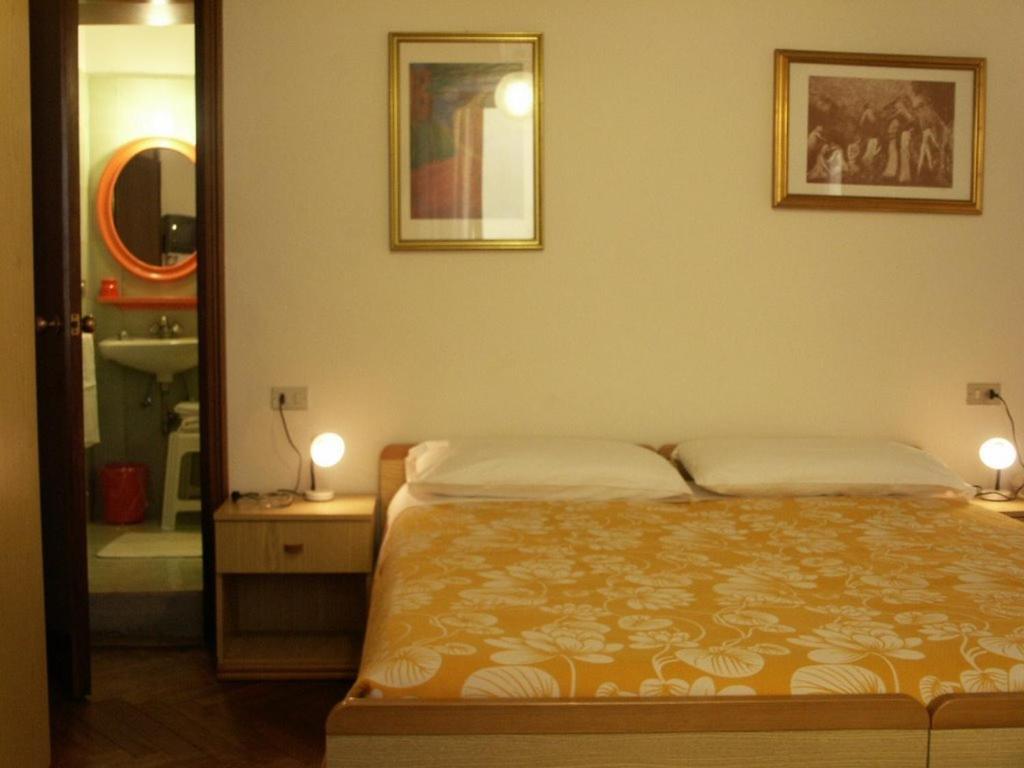 Albergo Corona Salsomaggiore Terme Phòng bức ảnh