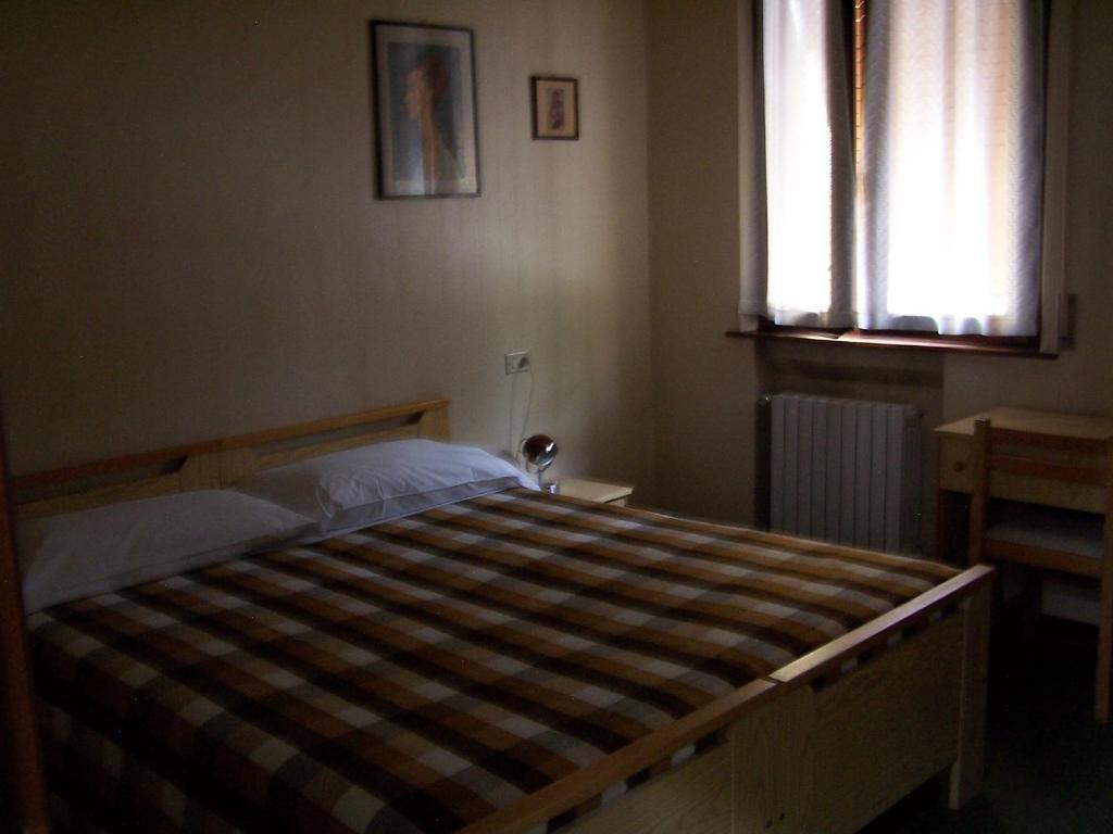 Albergo Corona Salsomaggiore Terme Phòng bức ảnh