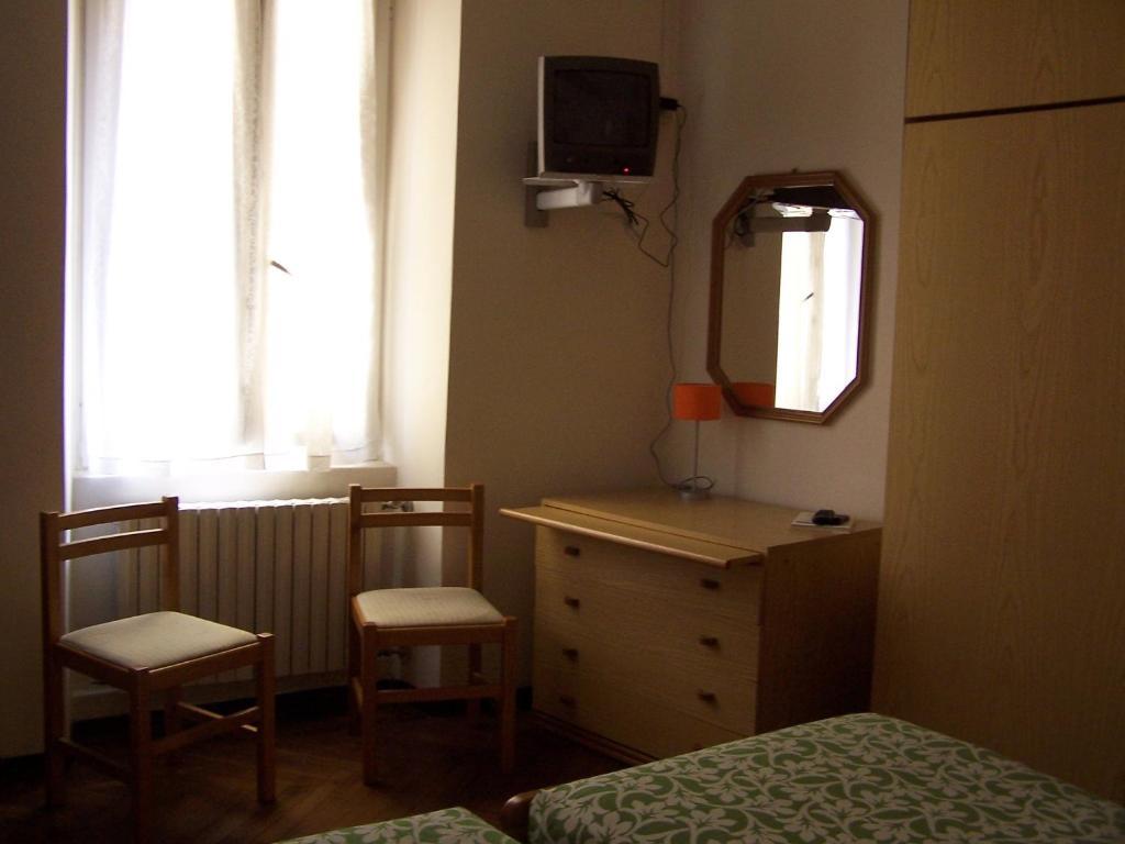 Albergo Corona Salsomaggiore Terme Phòng bức ảnh