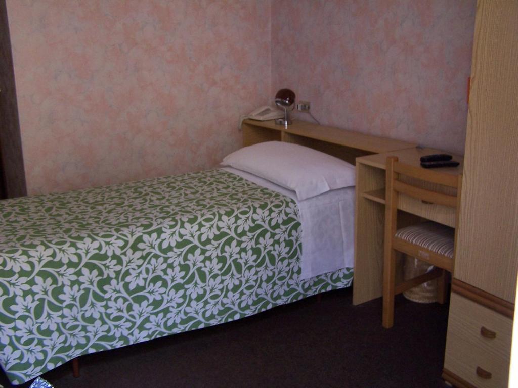 Albergo Corona Salsomaggiore Terme Phòng bức ảnh